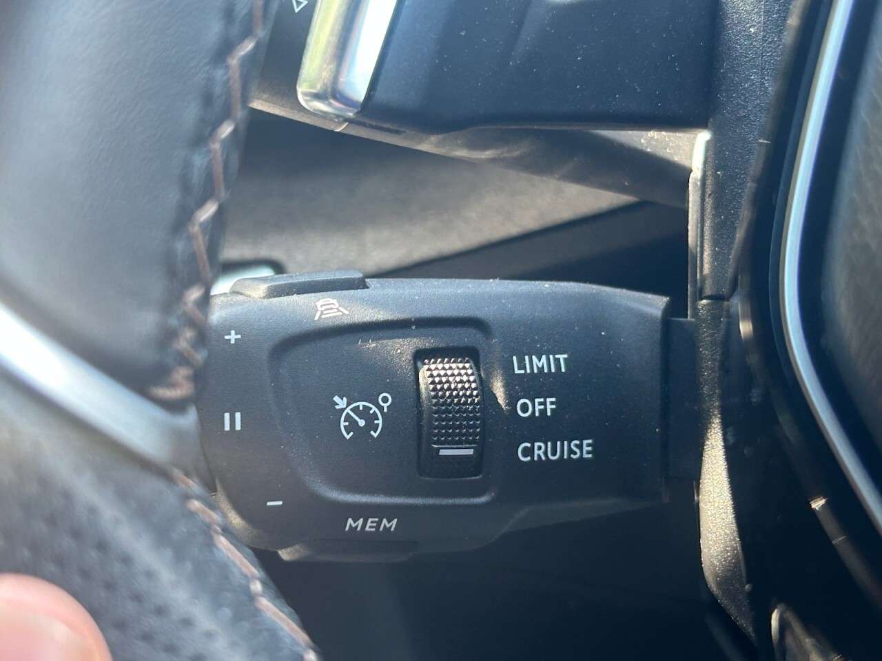 2022 PEUGEOT 5008 2022 PEUGEOT 5008