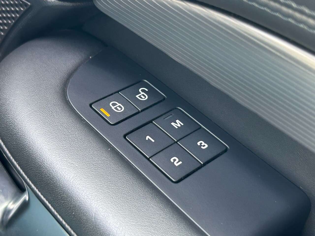 2017 LAND ROVER DISCOVERY 2017 LAND ROVER DISCOVERY