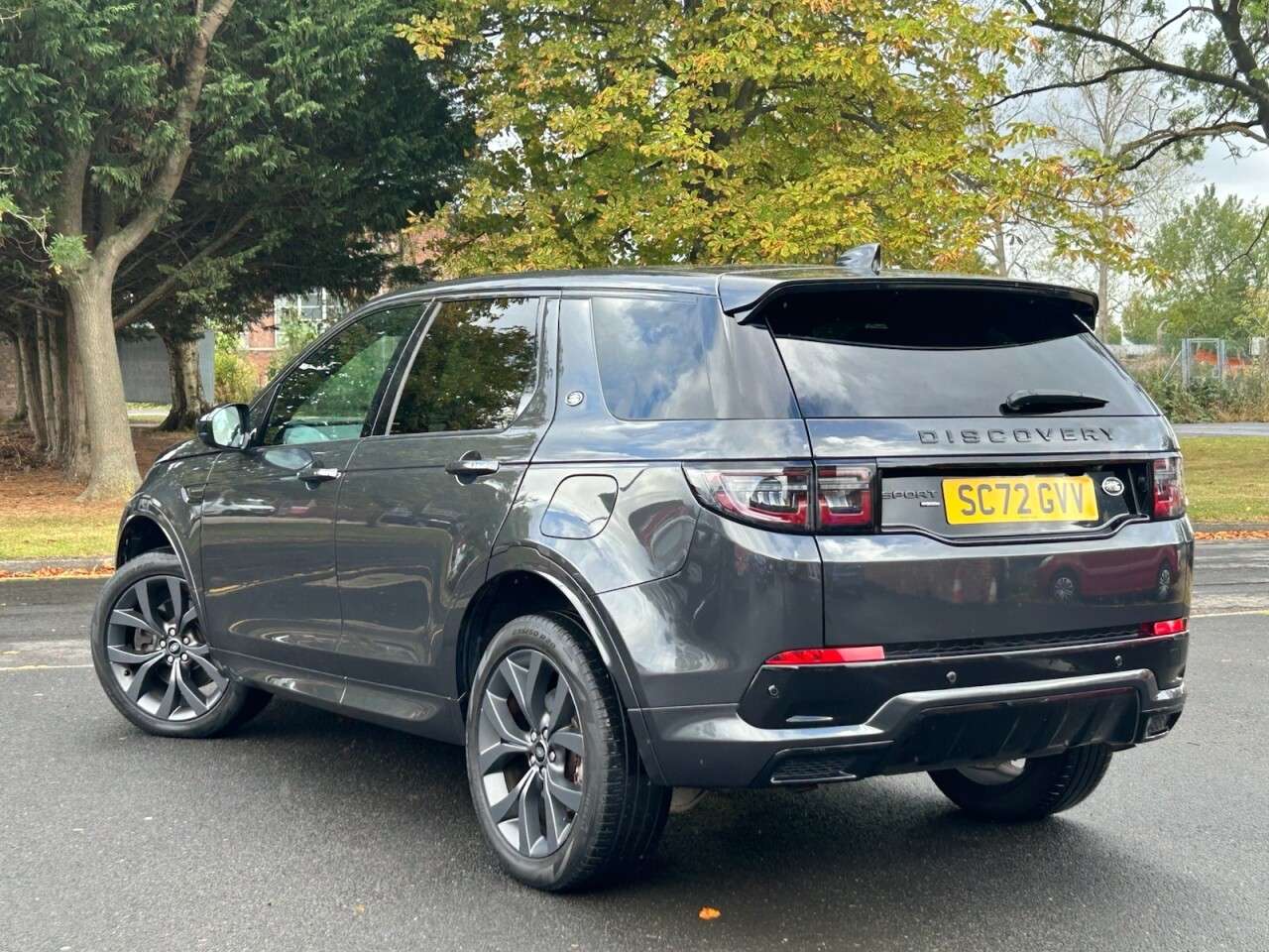 A 2022 LAND ROVER DISCOVERY SPORT 1.5 P300e 12.2kWh R-Dynamic SE SUV 5dr Petrol Plug-in Hybrid Auto 4WD Euro A 2022 LAND ROVER DISCOVERY SPORT 1.5 P300e 12.2kWh R-Dynamic SE SUV 5dr Petrol Plug-in Hybrid Auto 4WD Euro
