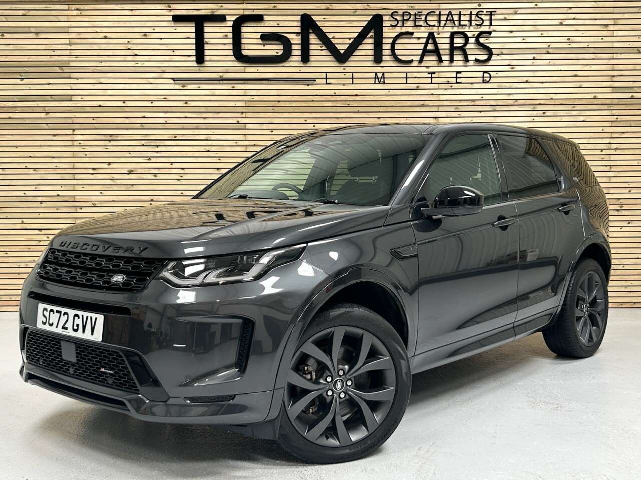 A 2022 LAND ROVER DISCOVERY SPORT 1.5 P300e 12.2kWh R-Dynamic SE SUV 5dr Petrol Plug-in Hybrid Auto 4WD Euro A 2022 LAND ROVER DISCOVERY SPORT 1.5 P300e 12.2kWh R-Dynamic SE SUV 5dr Petrol Plug-in Hybrid Auto 4WD Euro