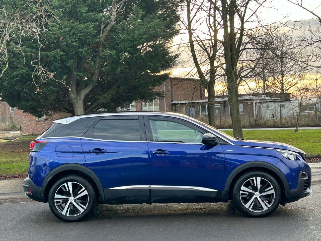 2017 PEUGEOT 3008 2017 PEUGEOT 3008