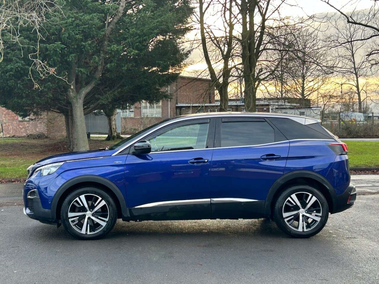 2017 PEUGEOT 3008 2017 PEUGEOT 3008