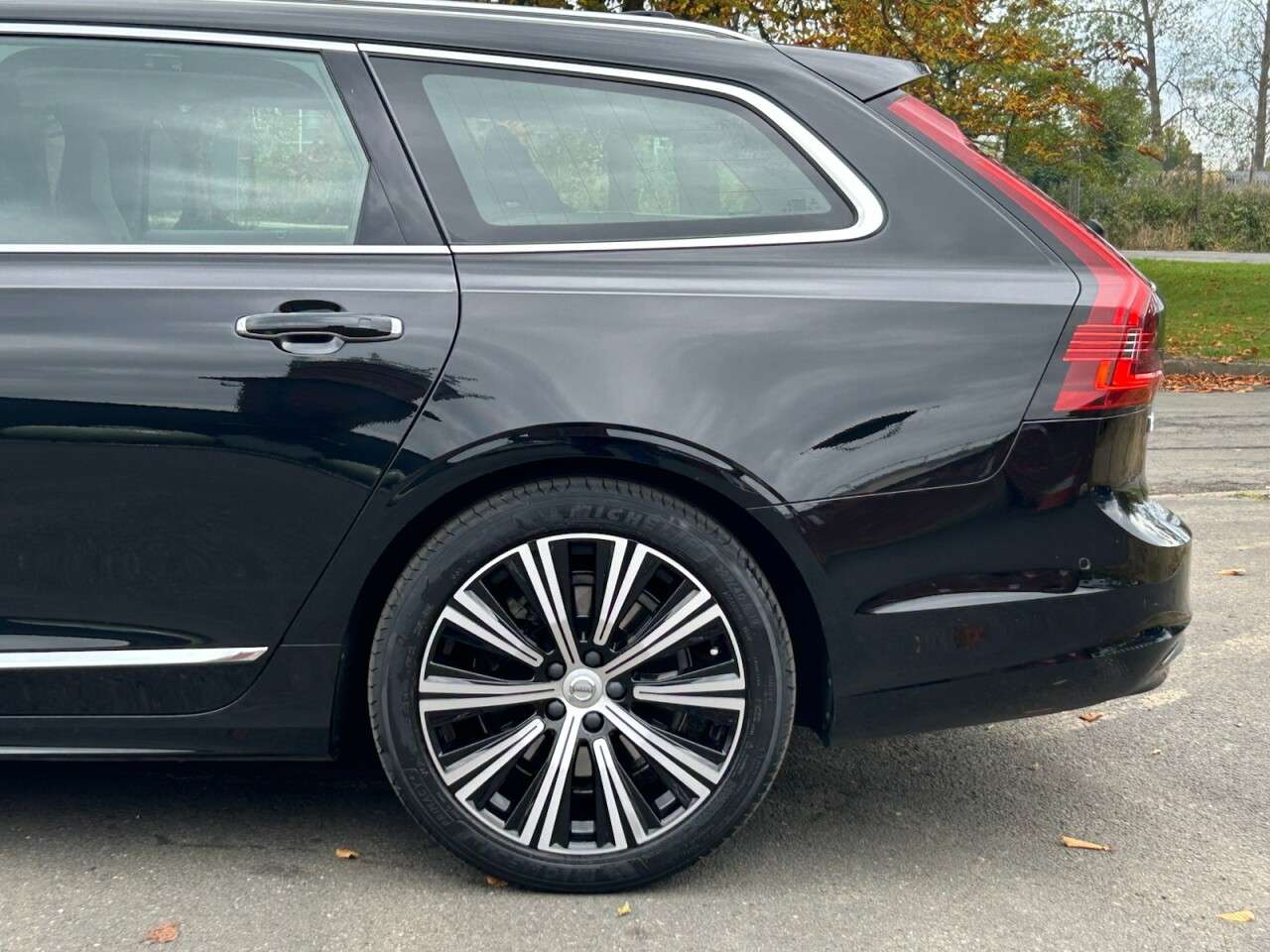 2021 VOLVO V90 2021 VOLVO V90