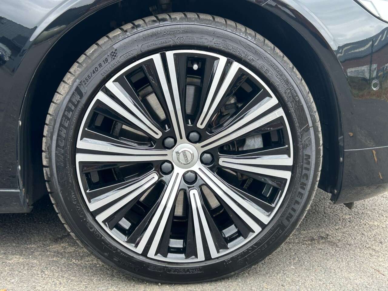 2021 VOLVO V90 2021 VOLVO V90