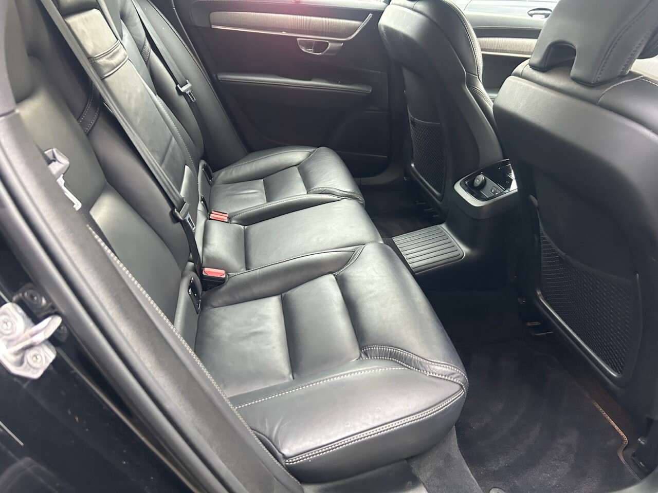 2021 VOLVO V90 2021 VOLVO V90