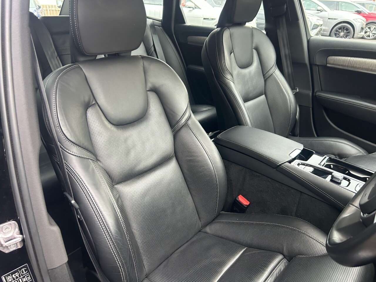 2021 VOLVO V90 2021 VOLVO V90