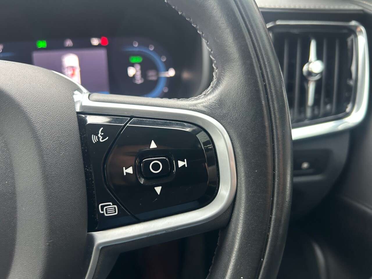 2021 VOLVO V90 2021 VOLVO V90