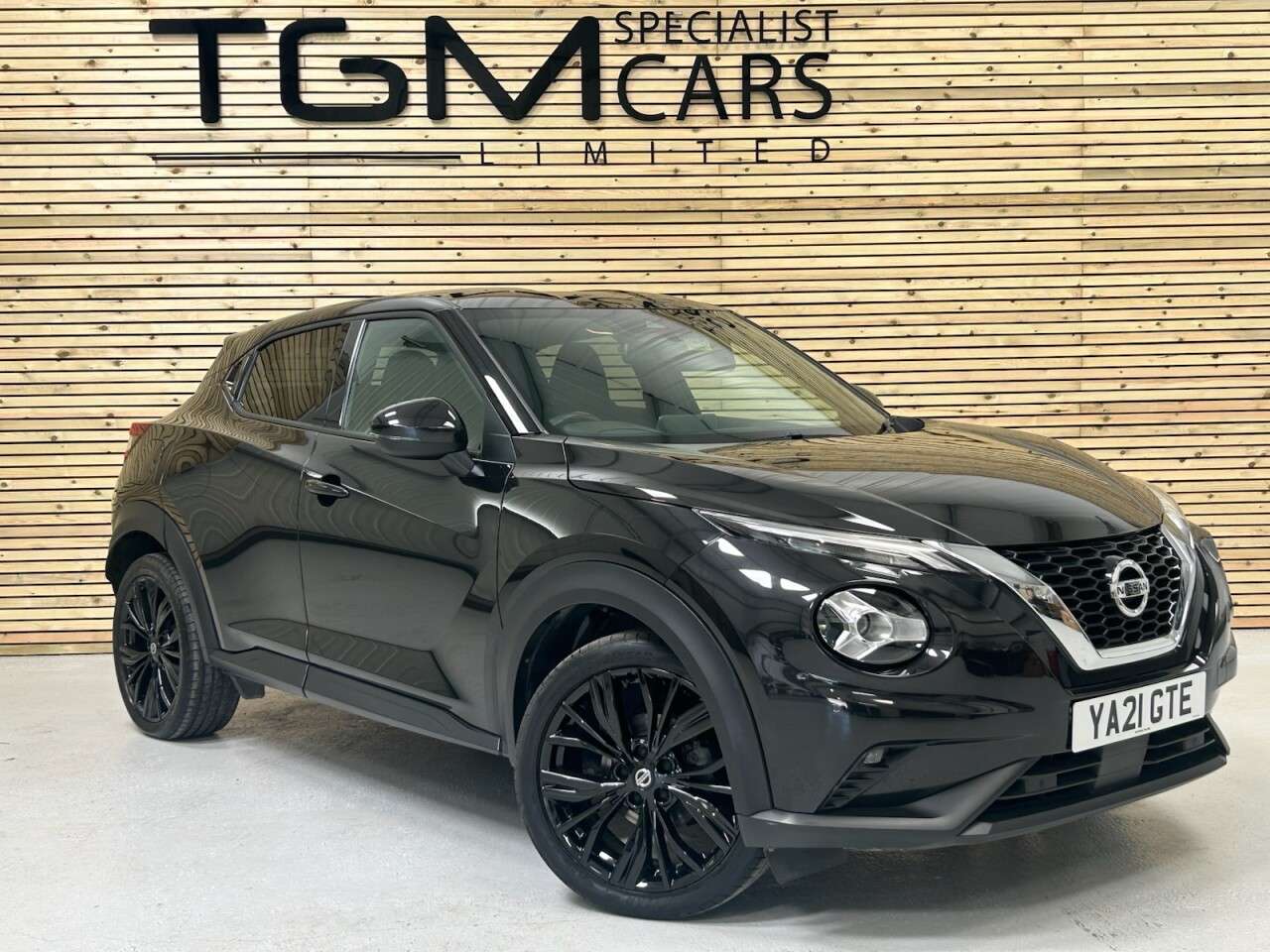 A 2021 NISSAN JUKE 1.0 DIG-T Enigma SUV 5dr Petrol DCT Auto Euro 6 (s/s) (114 ps) 4 SERVICES, A 2021 NISSAN JUKE 1.0 DIG-T Enigma SUV 5dr Petrol DCT Auto Euro 6 (s/s) (114 ps) 4 SERVICES,