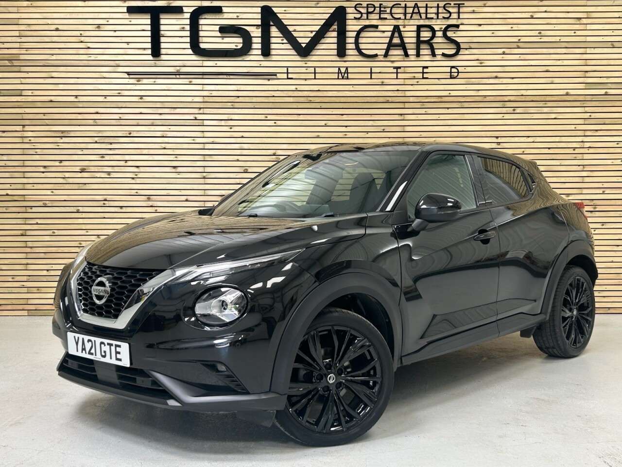 A 2021 NISSAN JUKE 1.0 DIG-T Enigma SUV 5dr Petrol DCT Auto Euro 6 (s/s) (114 ps) 4 SERVICES, A 2021 NISSAN JUKE 1.0 DIG-T Enigma SUV 5dr Petrol DCT Auto Euro 6 (s/s) (114 ps) 4 SERVICES,