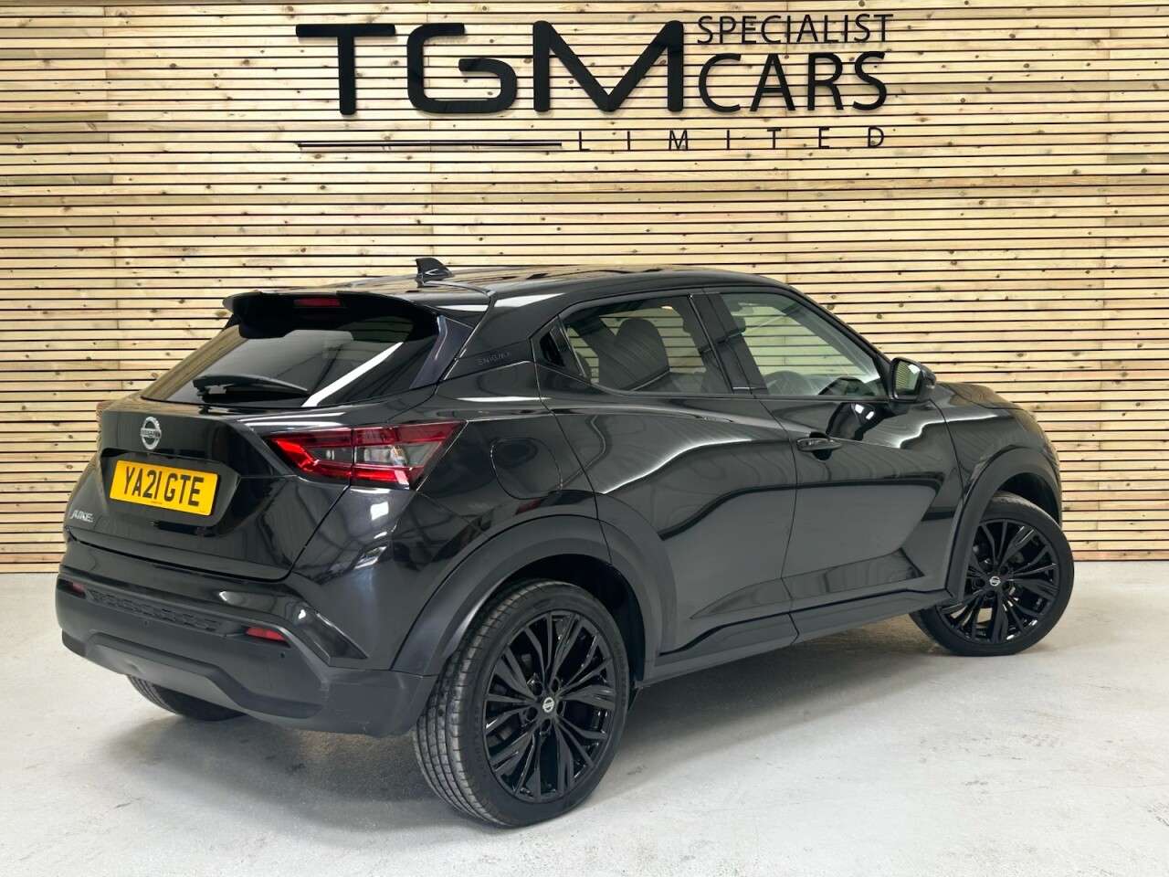 A 2021 NISSAN JUKE 1.0 DIG-T Enigma SUV 5dr Petrol DCT Auto Euro 6 (s/s) (114 ps) 4 SERVICES, A 2021 NISSAN JUKE 1.0 DIG-T Enigma SUV 5dr Petrol DCT Auto Euro 6 (s/s) (114 ps) 4 SERVICES,