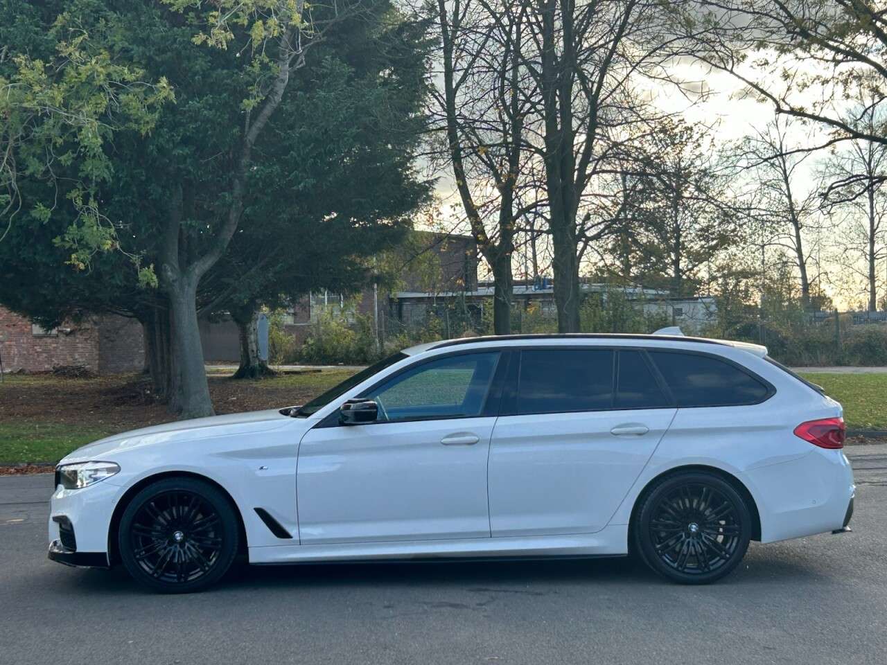 2019 BMW 5 SERIES 2019 BMW 5 SERIES