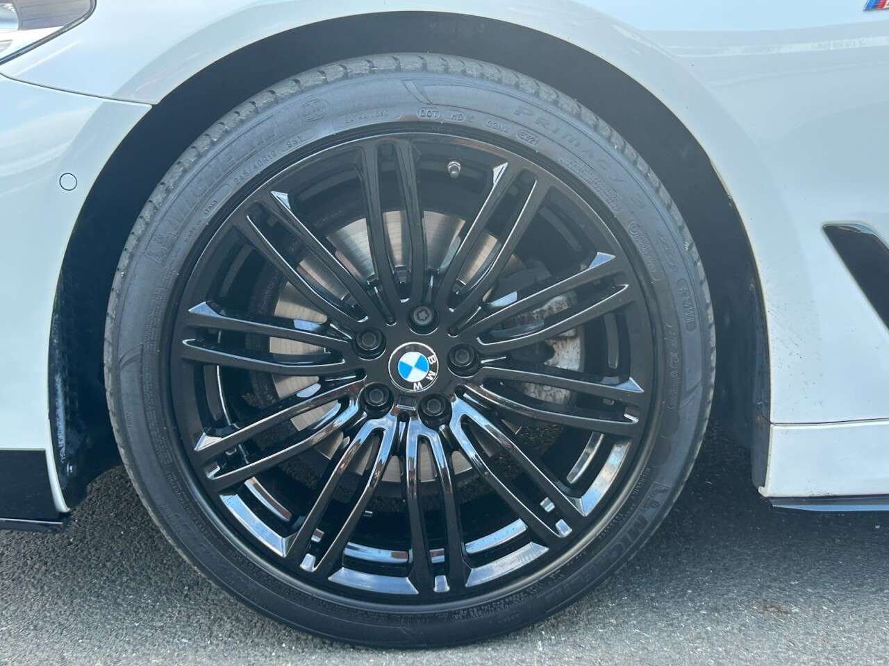 2019 BMW 5 SERIES 2019 BMW 5 SERIES