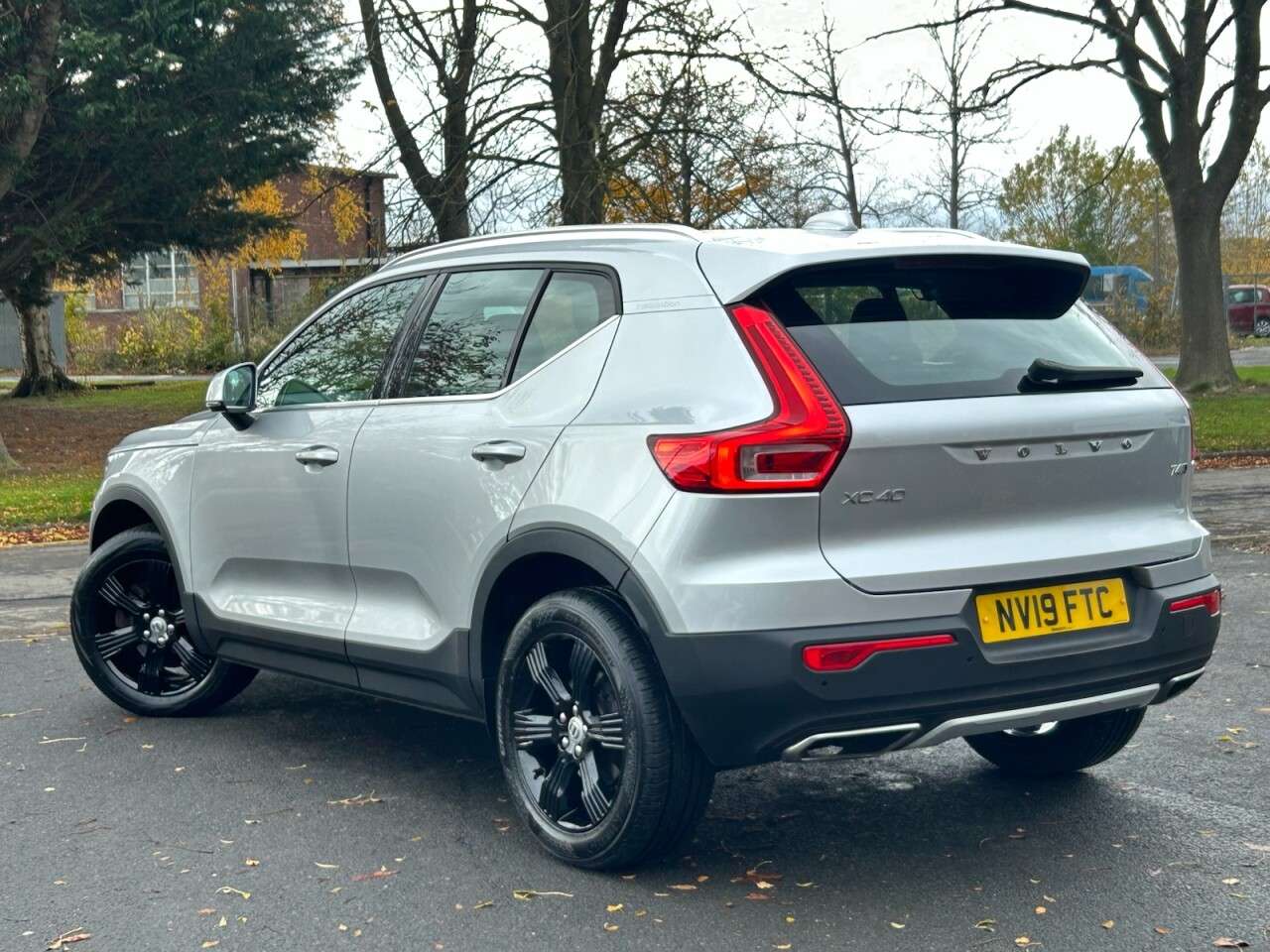 2019 VOLVO XC40 2019 VOLVO XC40