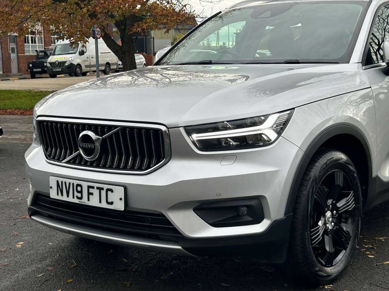 2019 VOLVO XC40 2019 VOLVO XC40