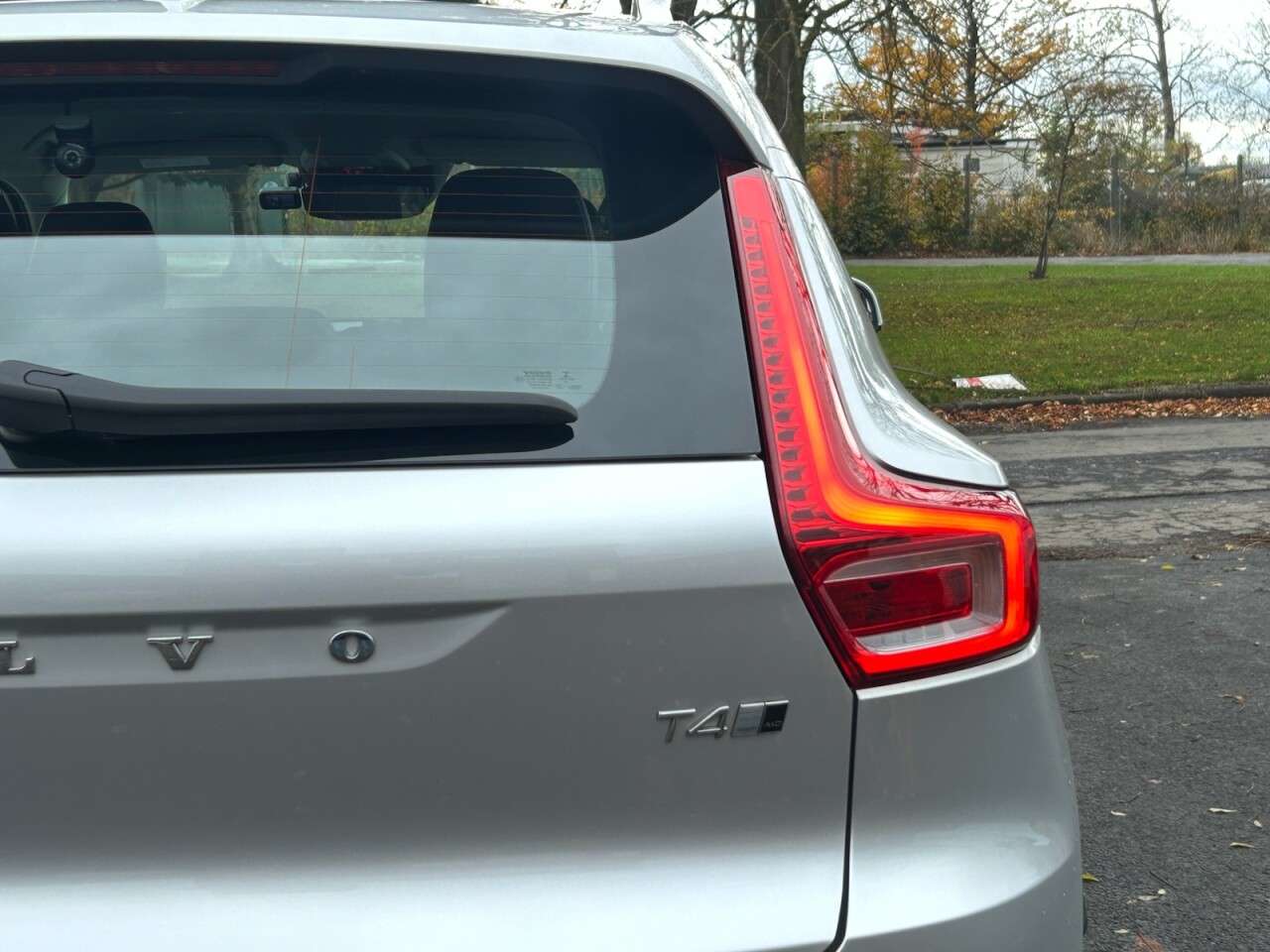 2019 VOLVO XC40 2019 VOLVO XC40