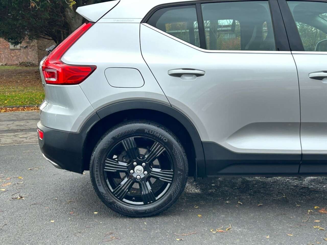 2019 VOLVO XC40 2019 VOLVO XC40
