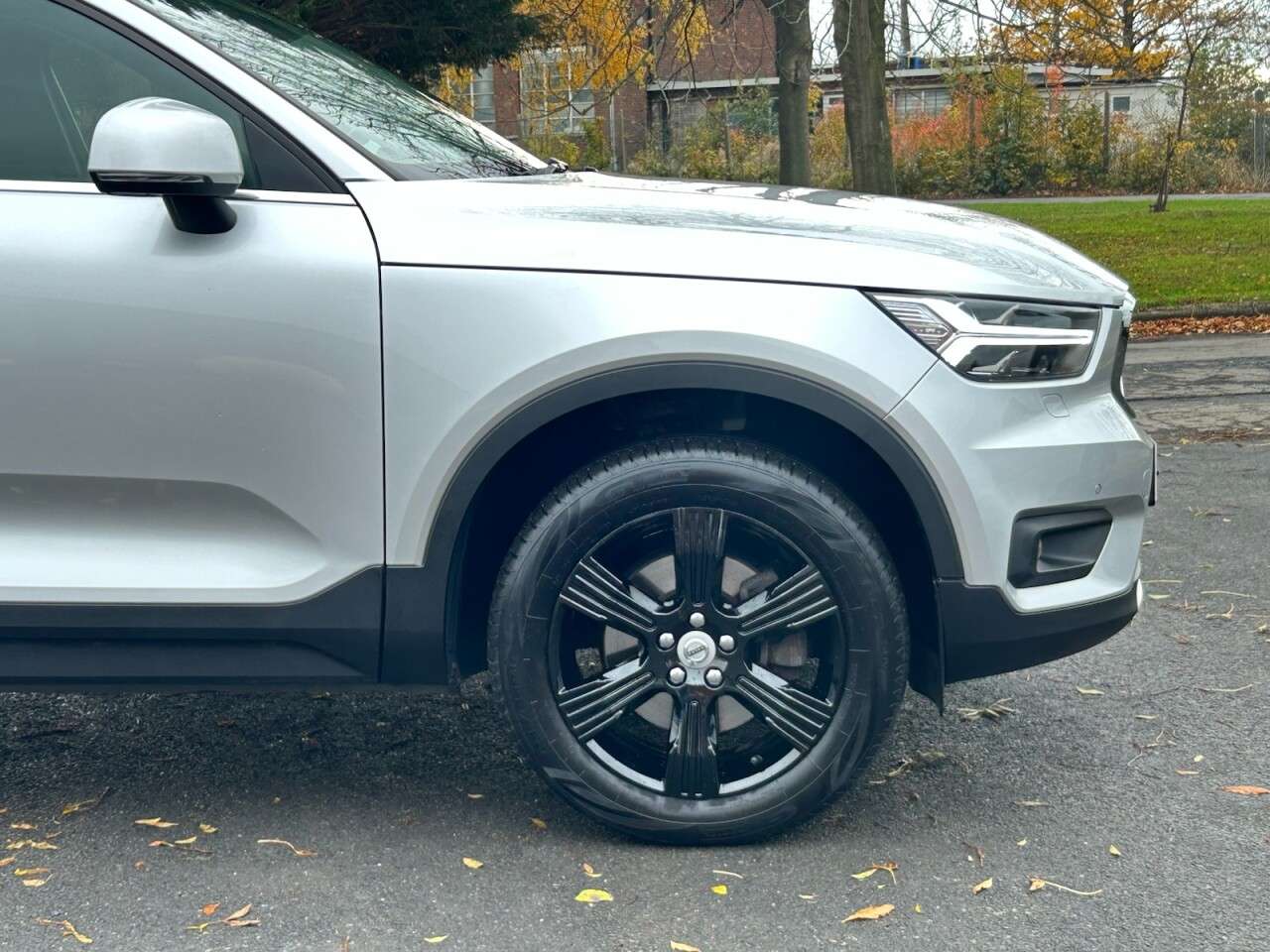 2019 VOLVO XC40 2019 VOLVO XC40