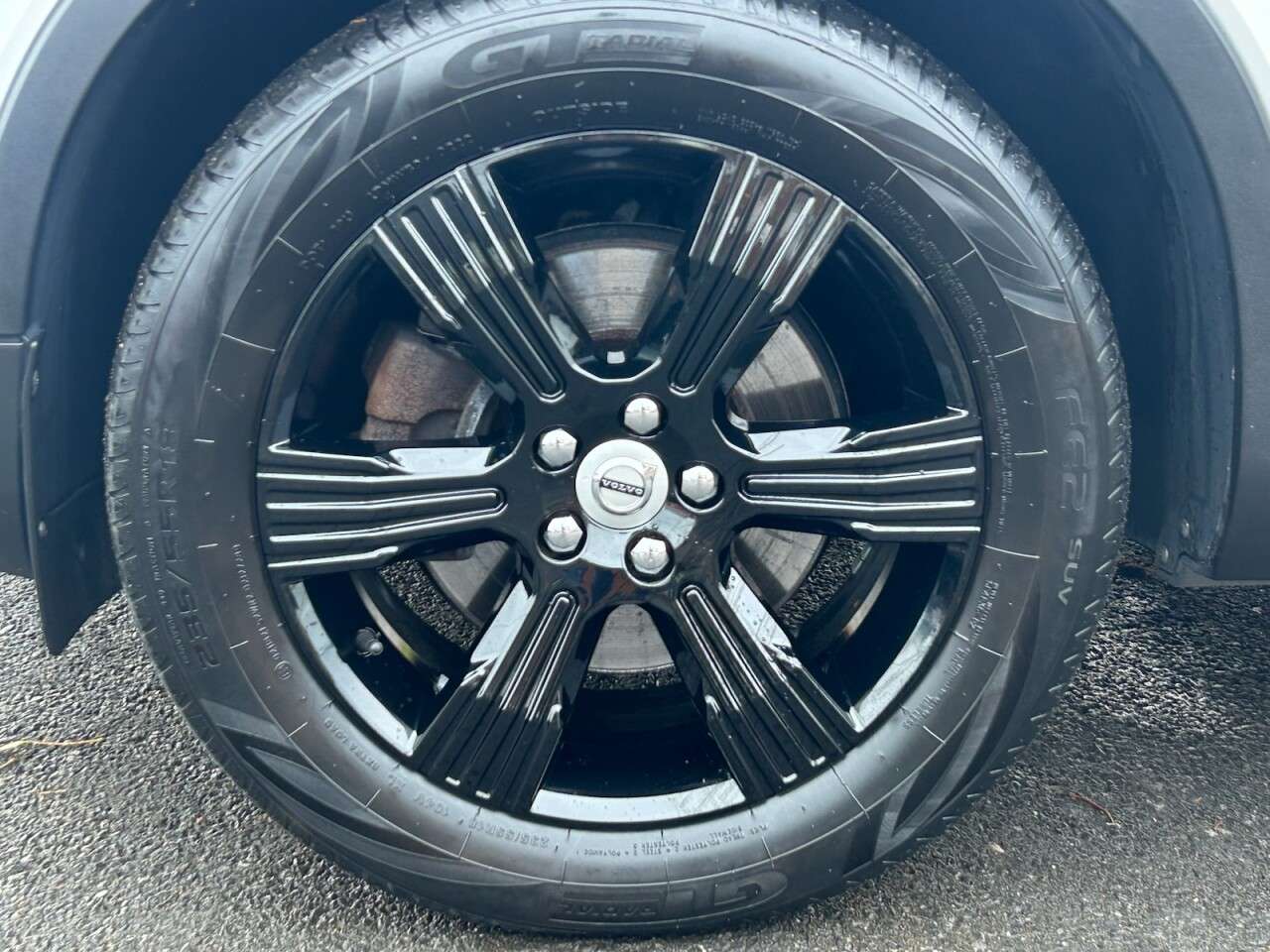 2019 VOLVO XC40 2019 VOLVO XC40