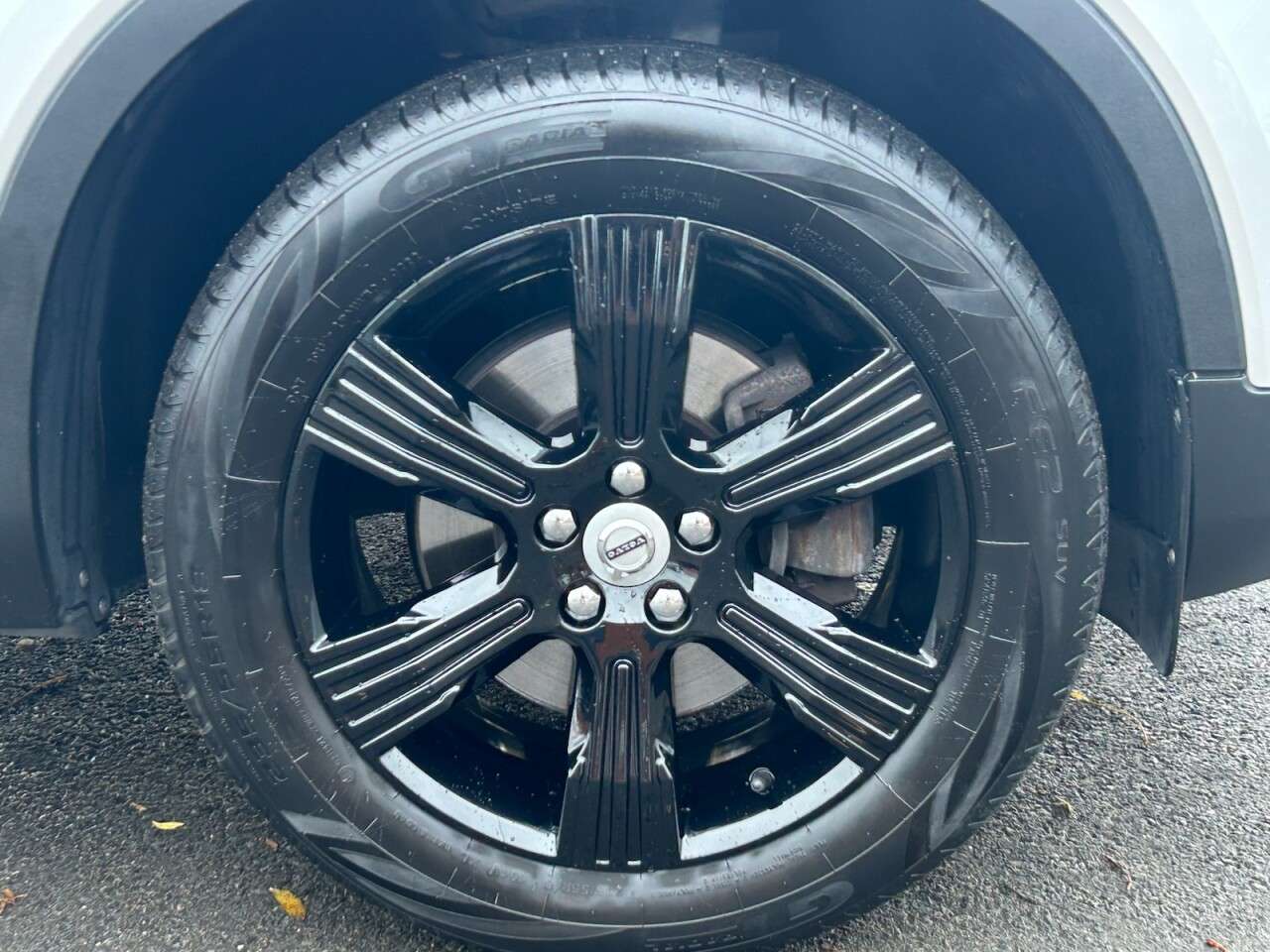 2019 VOLVO XC40 2019 VOLVO XC40