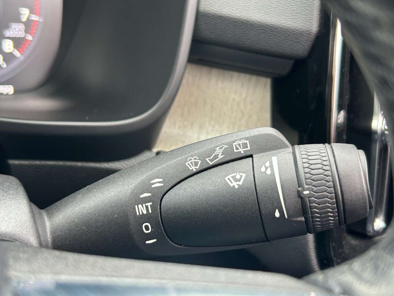 2019 VOLVO XC40 2019 VOLVO XC40