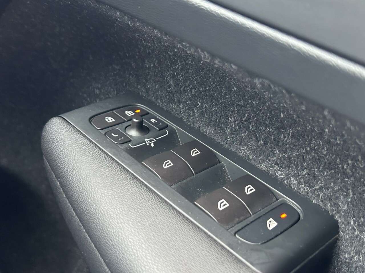 2019 VOLVO XC40 2019 VOLVO XC40