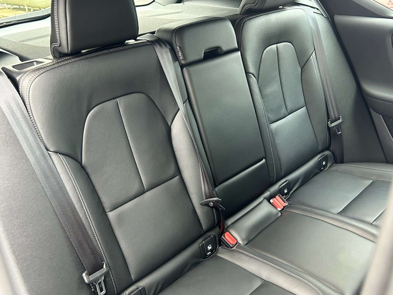 2019 VOLVO XC40 2019 VOLVO XC40