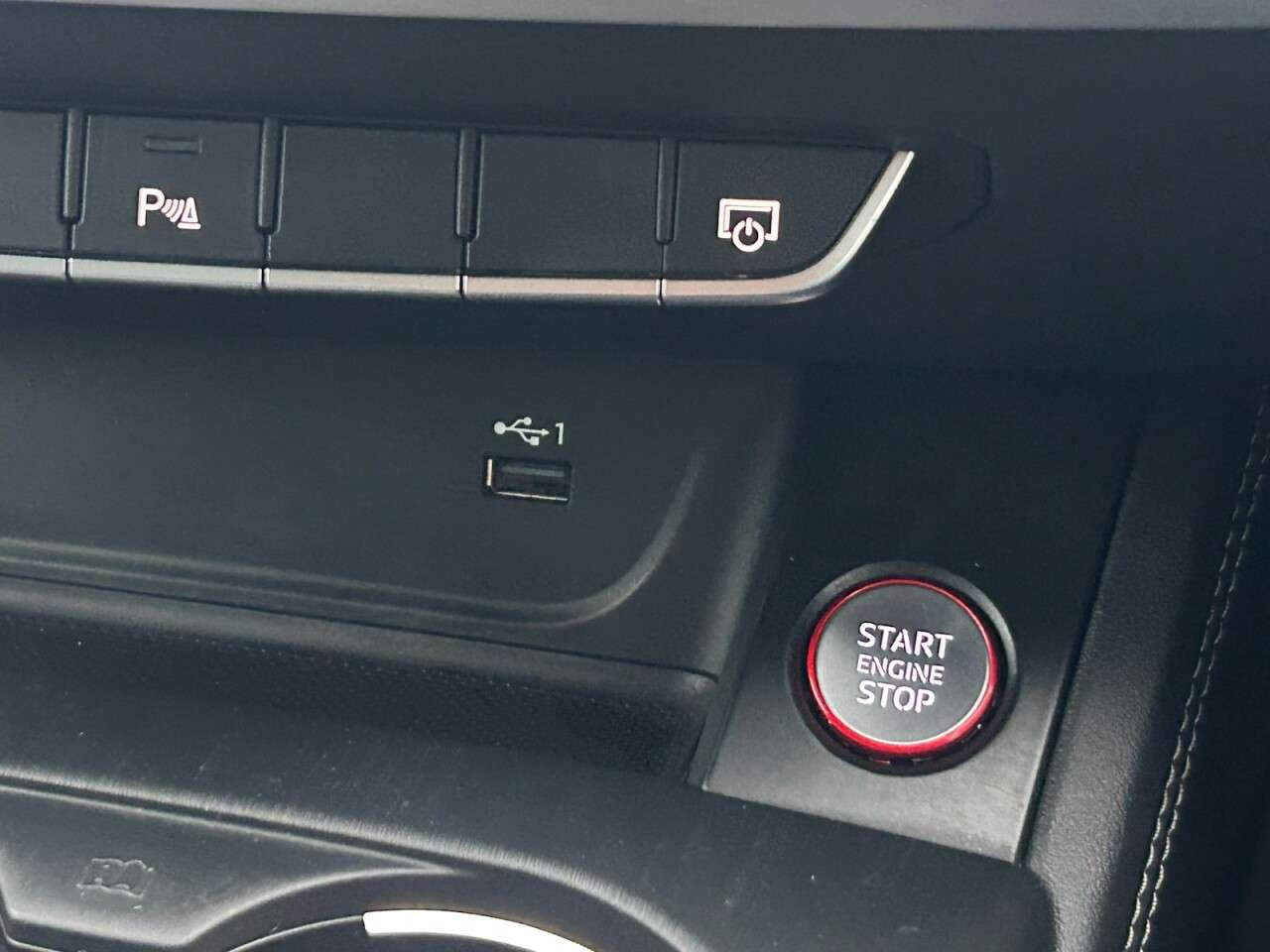 2018 AUDI S4 2018 AUDI S4