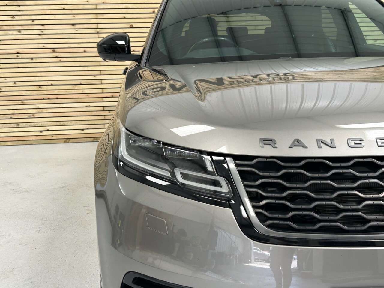 2018 LAND ROVER RANGE ROVER VELAR 2018 LAND ROVER RANGE ROVER VELAR
