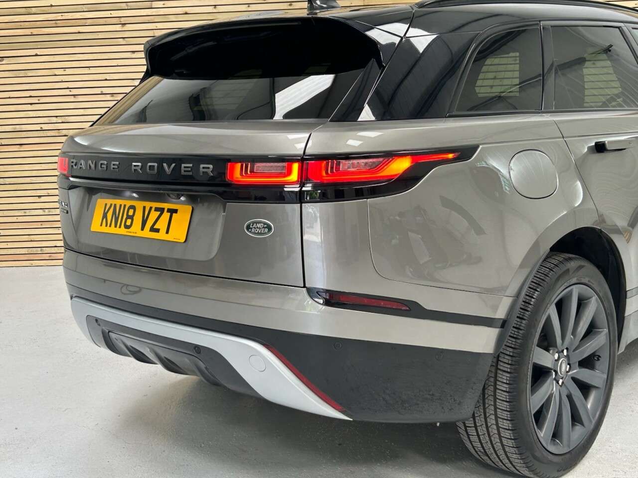 2018 LAND ROVER RANGE ROVER VELAR 2018 LAND ROVER RANGE ROVER VELAR