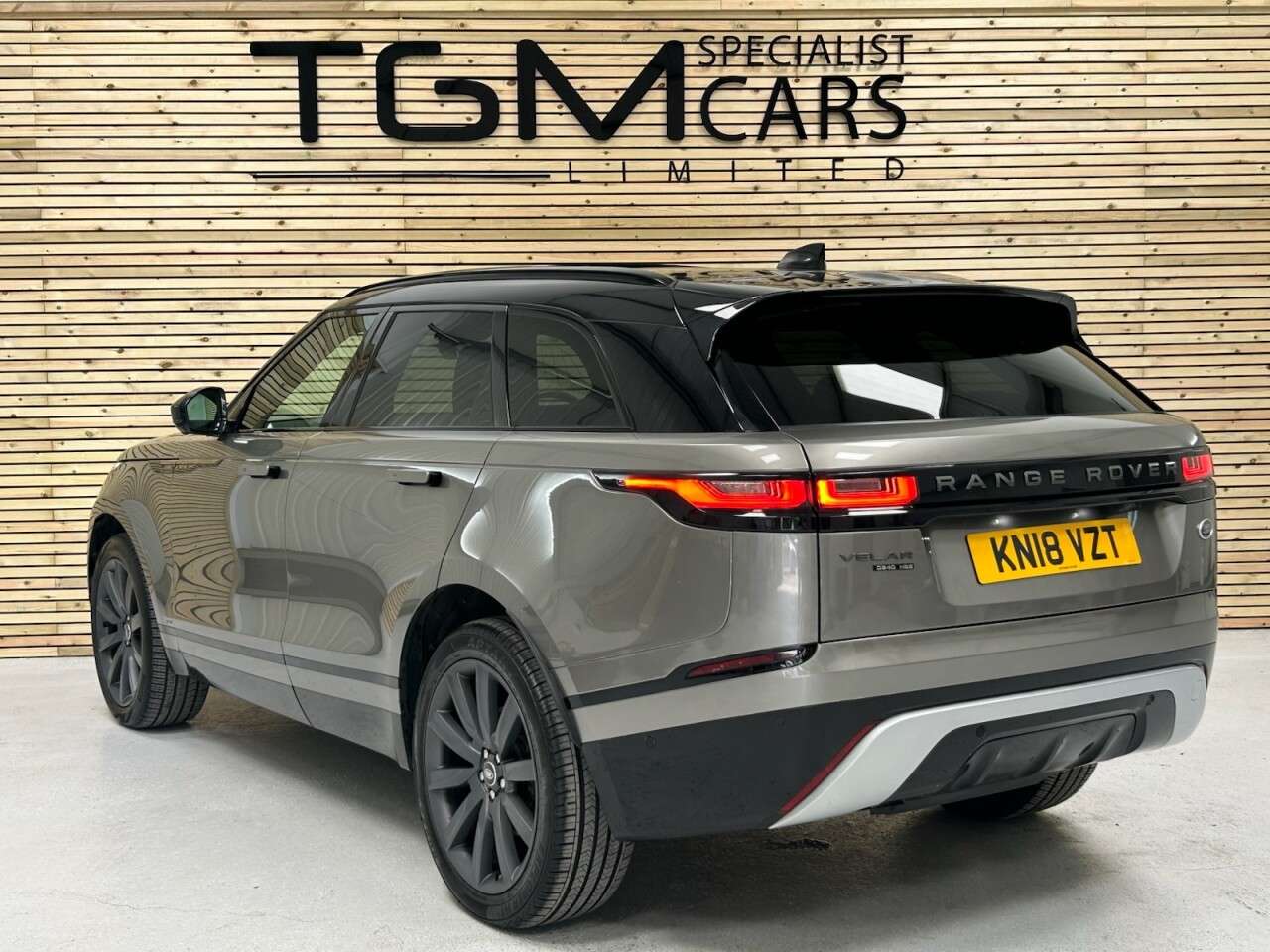 2018 LAND ROVER RANGE ROVER VELAR 2018 LAND ROVER RANGE ROVER VELAR