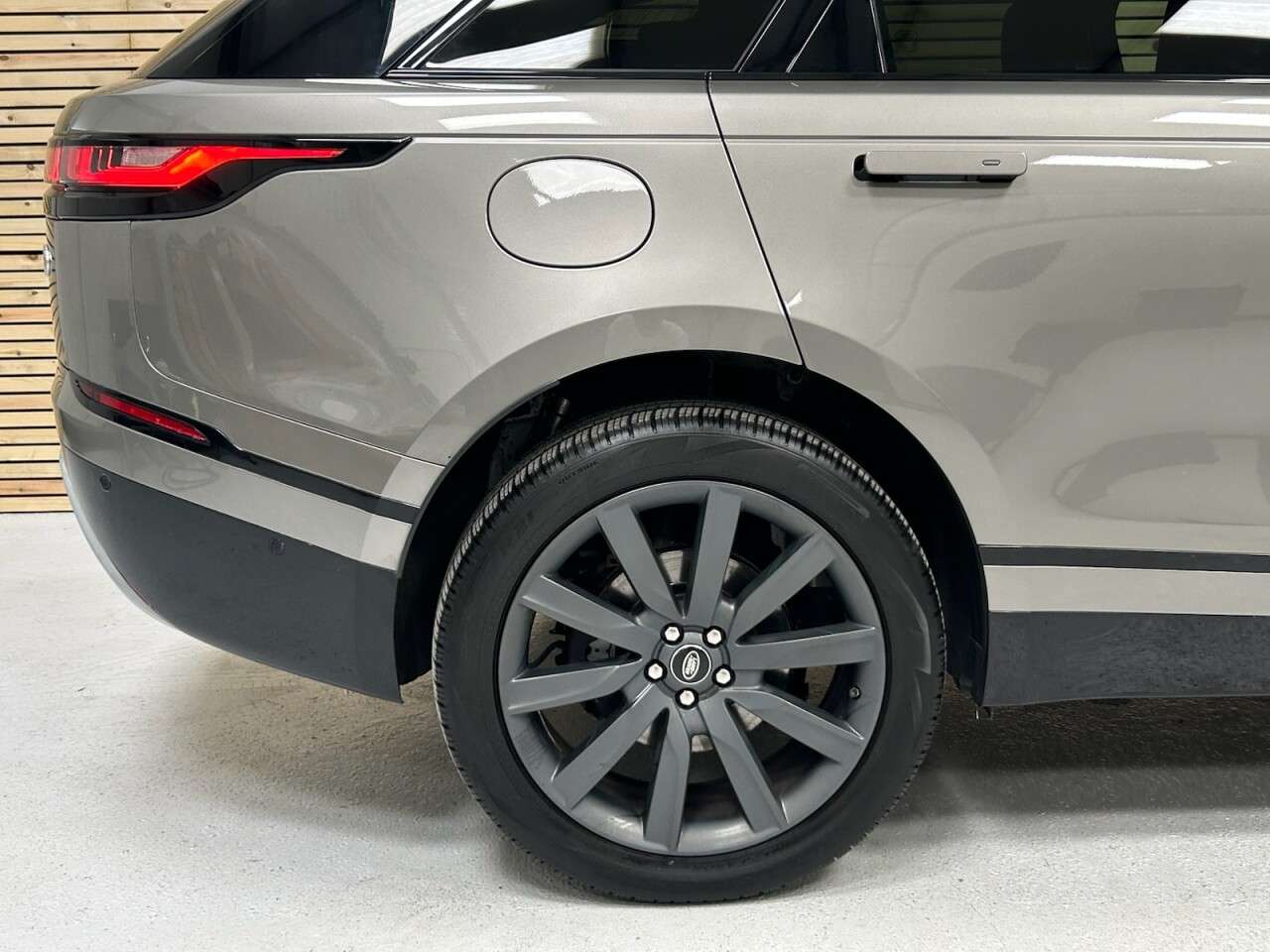 2018 LAND ROVER RANGE ROVER VELAR 2018 LAND ROVER RANGE ROVER VELAR