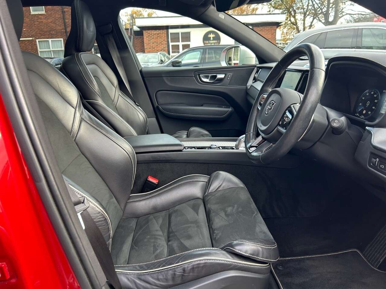 2019 VOLVO XC60 2019 VOLVO XC60