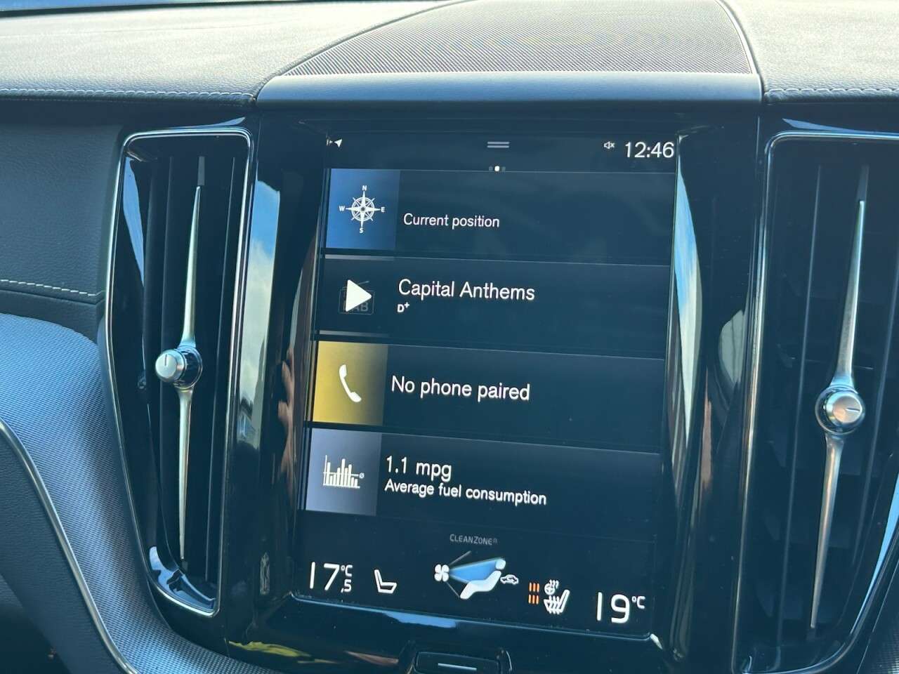 2019 VOLVO XC60 2019 VOLVO XC60