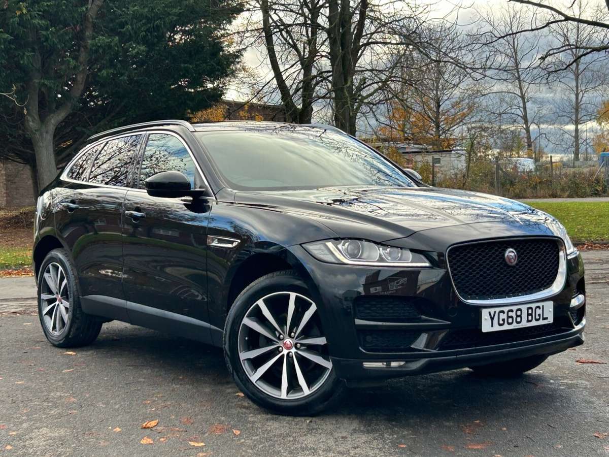 Check out this Jaguar F-pace 2019 Diesel Automatic