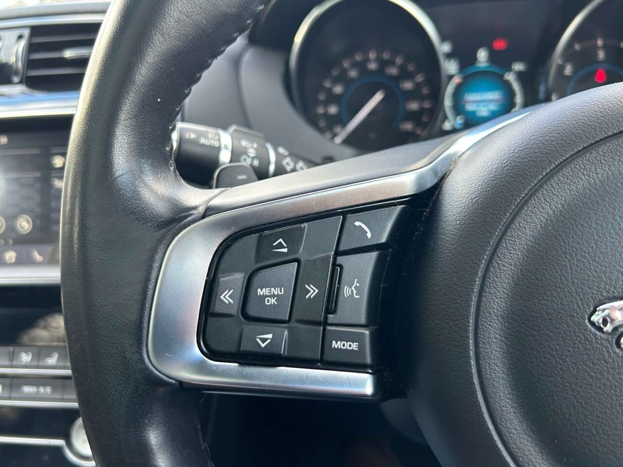 2019 JAGUAR F-PACE 2019 JAGUAR F-PACE