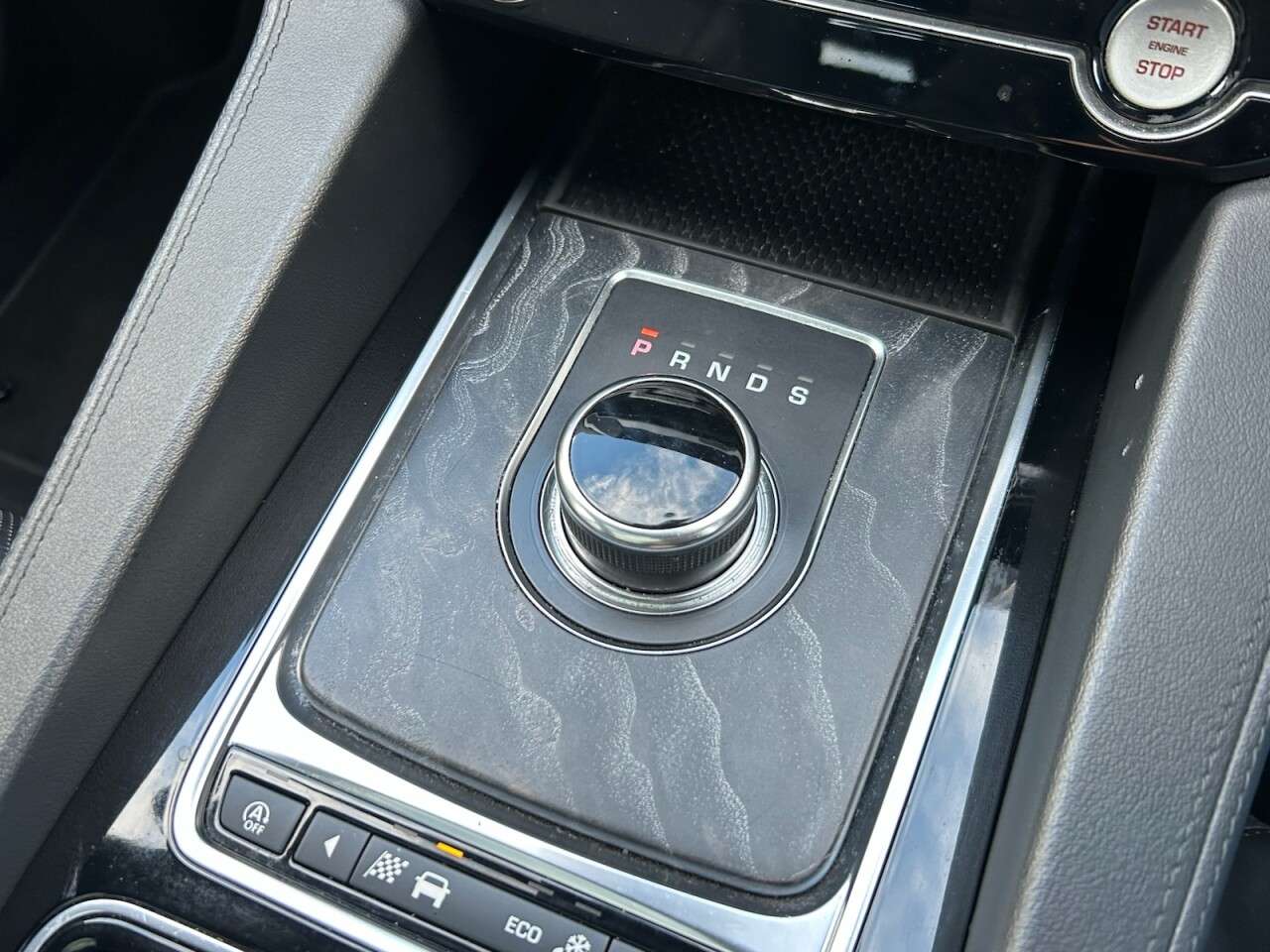 2019 JAGUAR F-PACE 2019 JAGUAR F-PACE