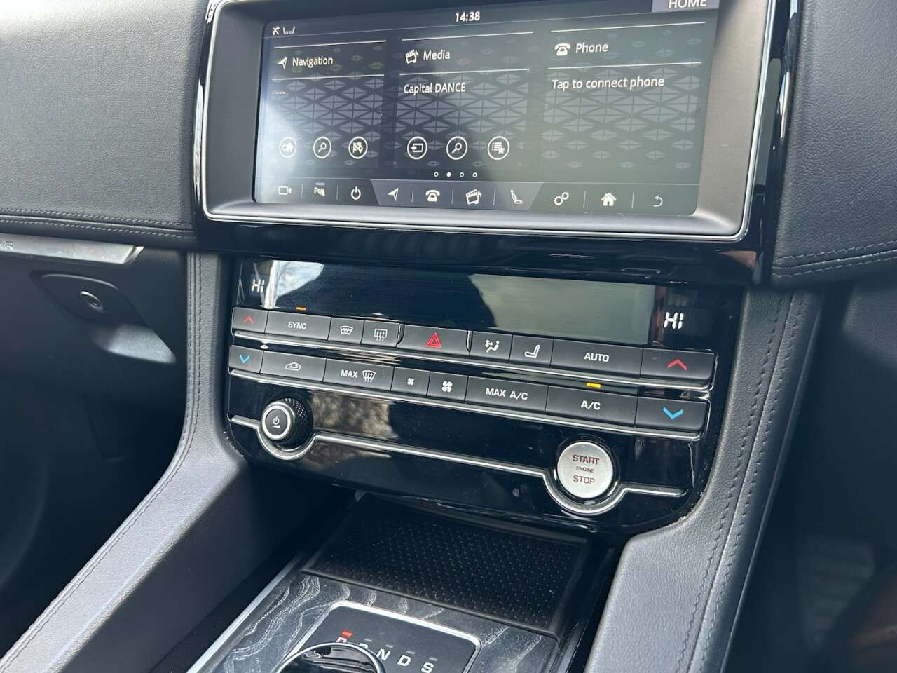 2019 JAGUAR F-PACE 2019 JAGUAR F-PACE