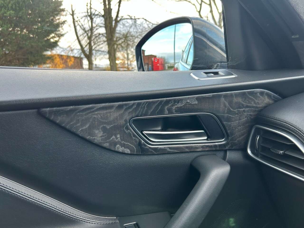 2019 JAGUAR F-PACE 2019 JAGUAR F-PACE