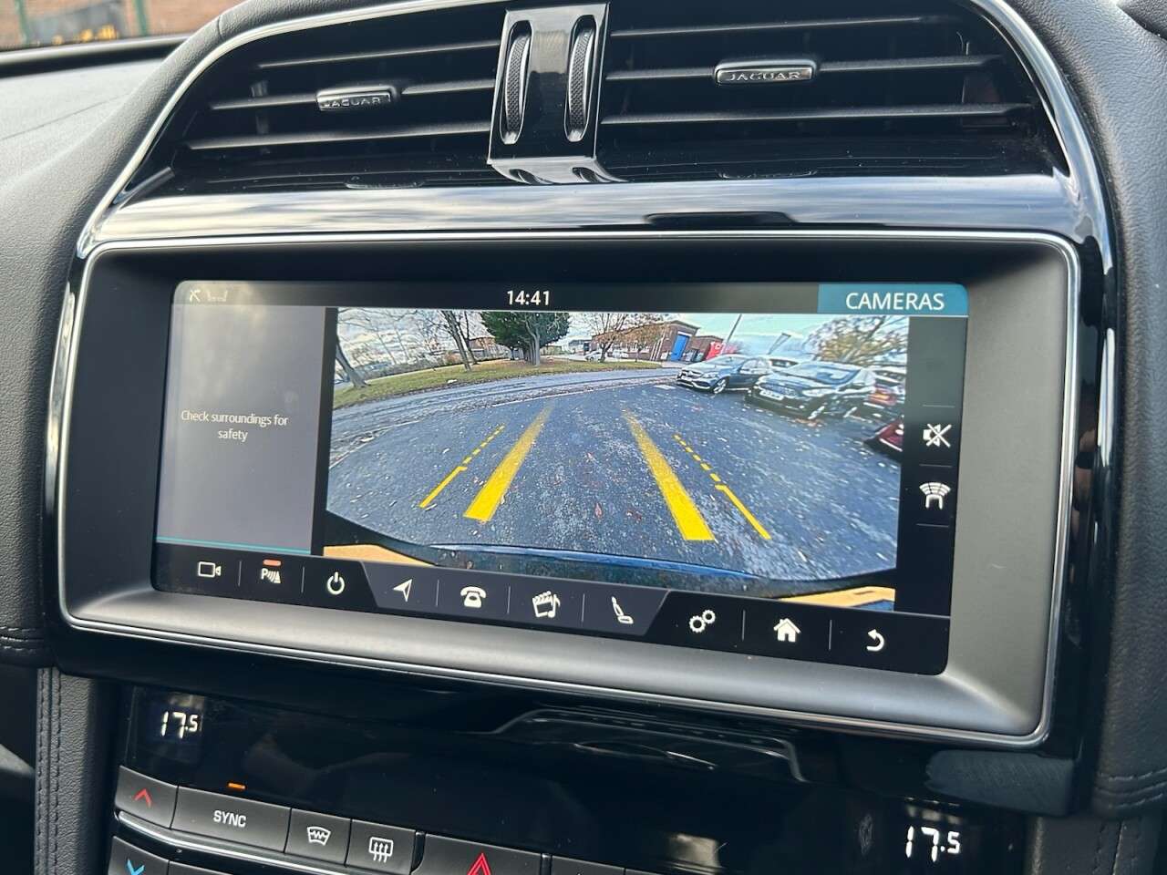 2019 JAGUAR F-PACE 2019 JAGUAR F-PACE