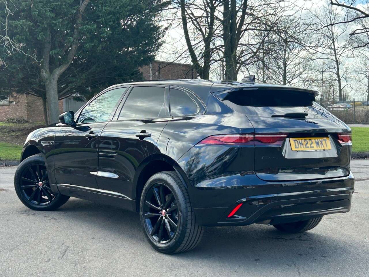 A 2022 JAGUAR F-PACE 2.0 D200 MHEV R-Dynamic SE SUV 5dr Diesel Auto AWD Euro 6 (s/s) (204 ps) A 2022 JAGUAR F-PACE 2.0 D200 MHEV R-Dynamic SE SUV 5dr Diesel Auto AWD Euro 6 (s/s) (204 ps)