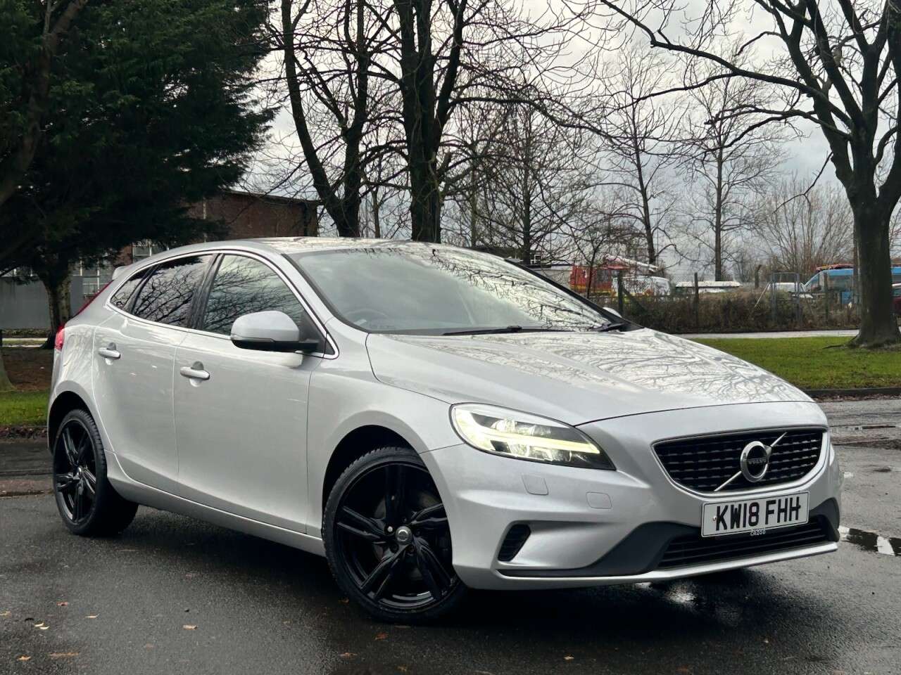 2018 VOLVO V40 2018 VOLVO V40