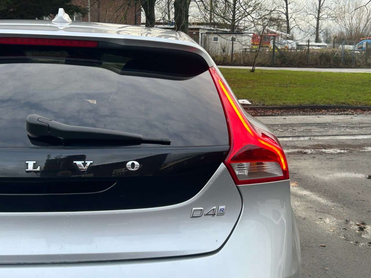 2018 VOLVO V40 2018 VOLVO V40