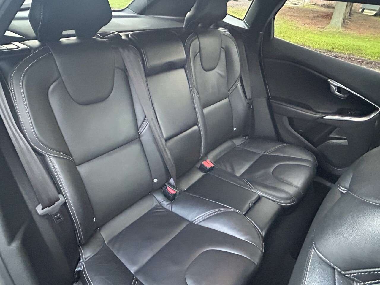 2018 VOLVO V40 2018 VOLVO V40