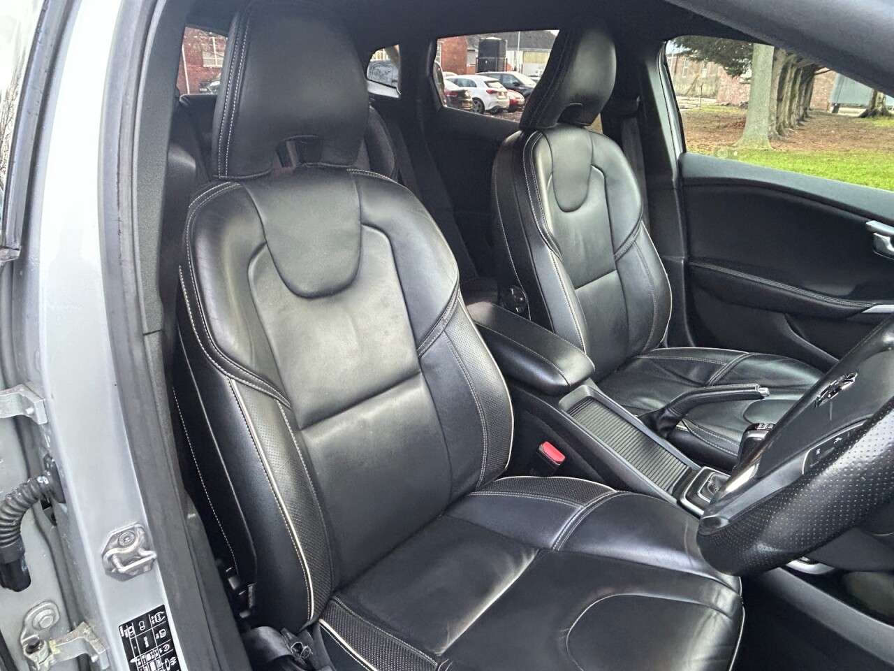 2018 VOLVO V40 2018 VOLVO V40