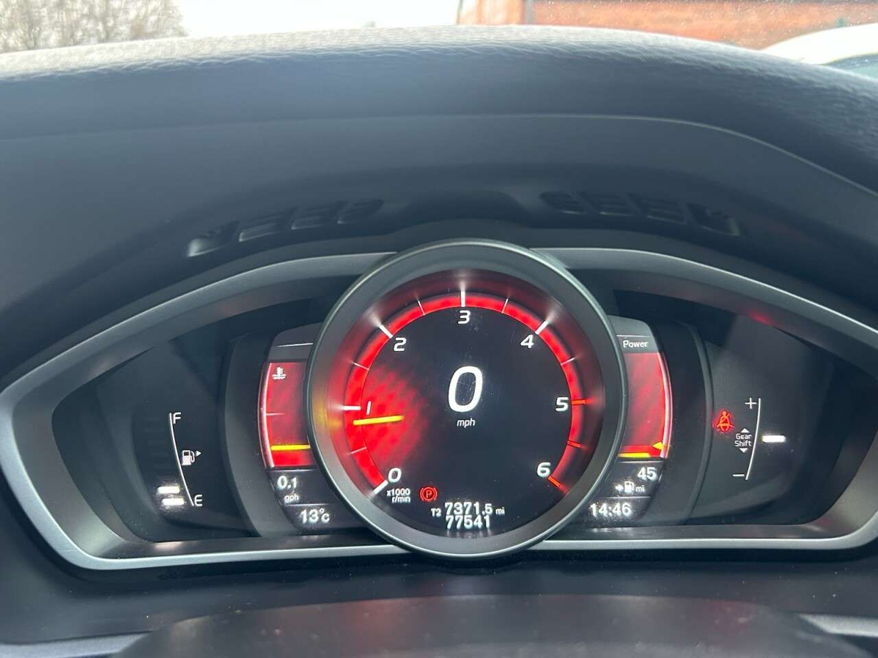 2018 VOLVO V40 2018 VOLVO V40