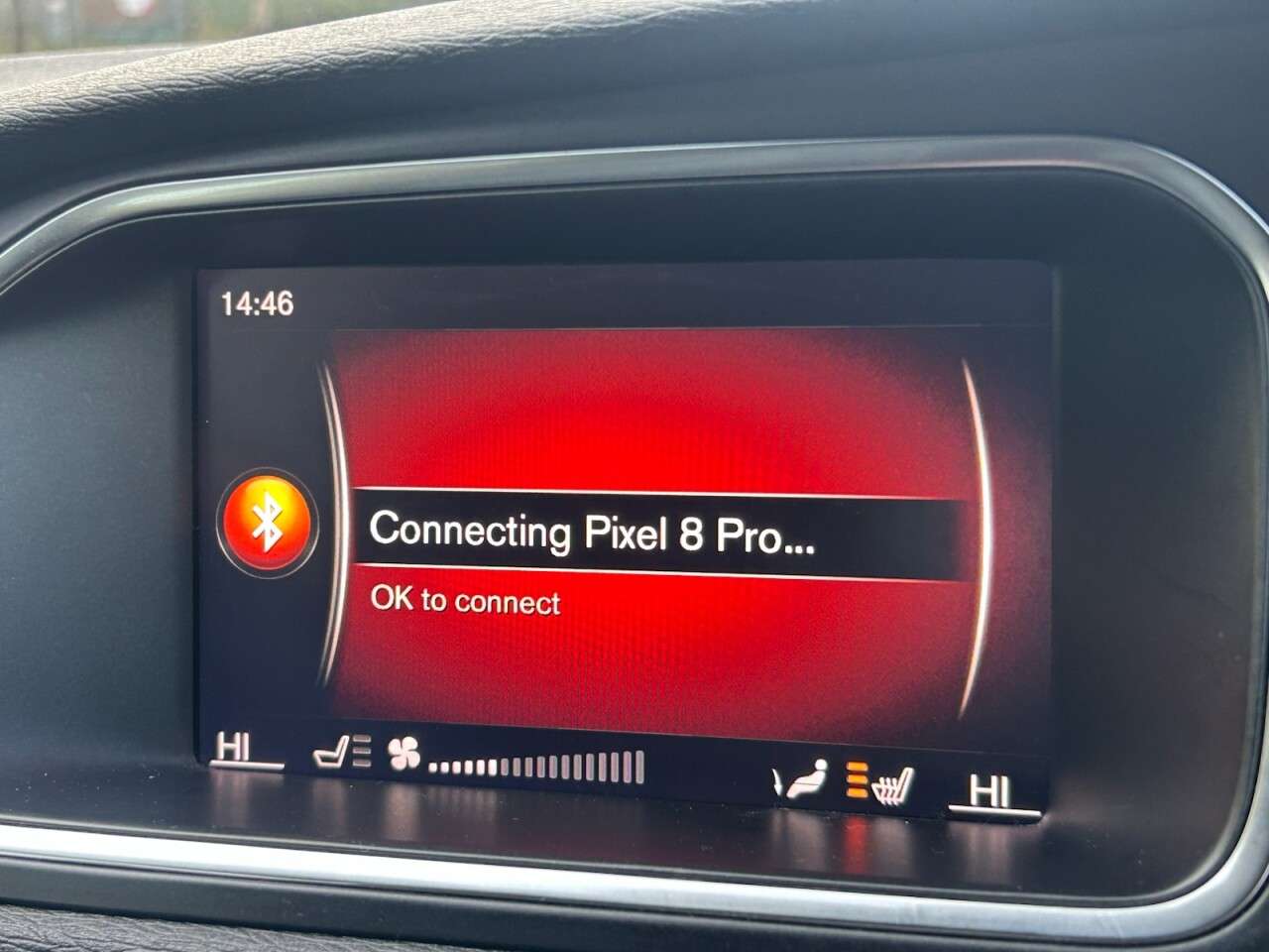 2018 VOLVO V40 2018 VOLVO V40