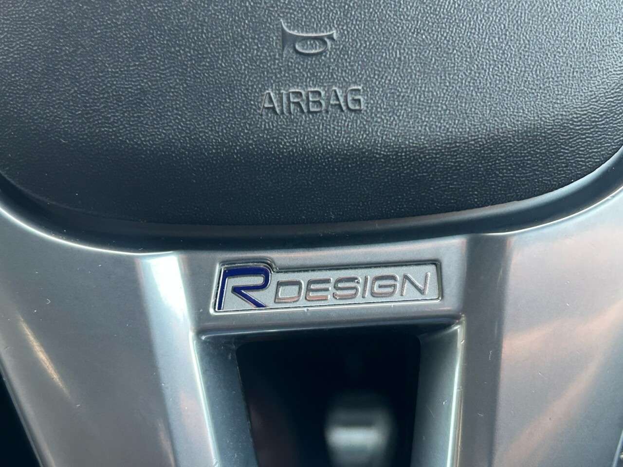 2018 VOLVO V40 2018 VOLVO V40