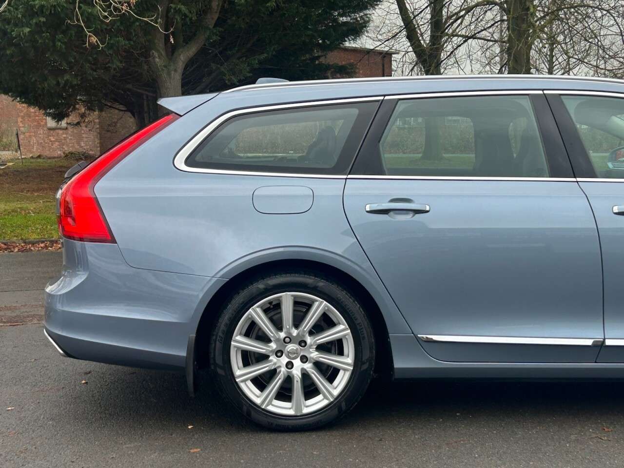 2016 VOLVO V90 2016 VOLVO V90