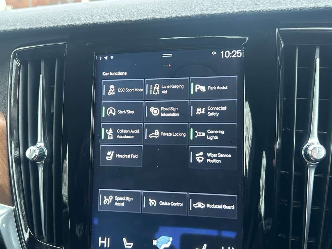 2016 VOLVO V90 2016 VOLVO V90