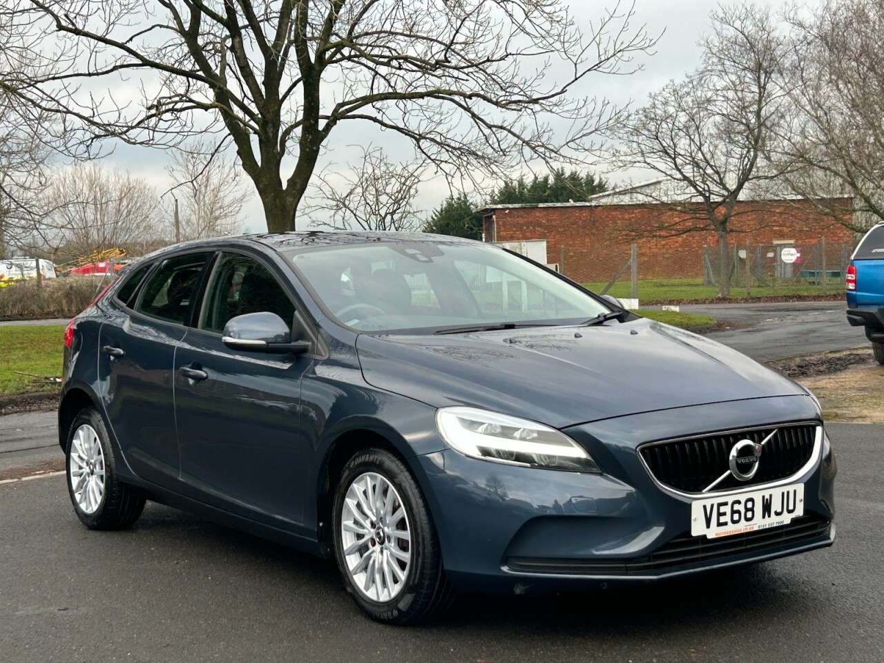 2018 VOLVO V40 2018 VOLVO V40